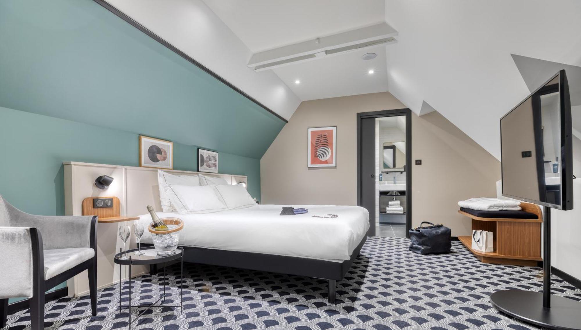 Brit Hotel Les Voyageurs ลูดิแอค ภายนอก รูปภาพ
