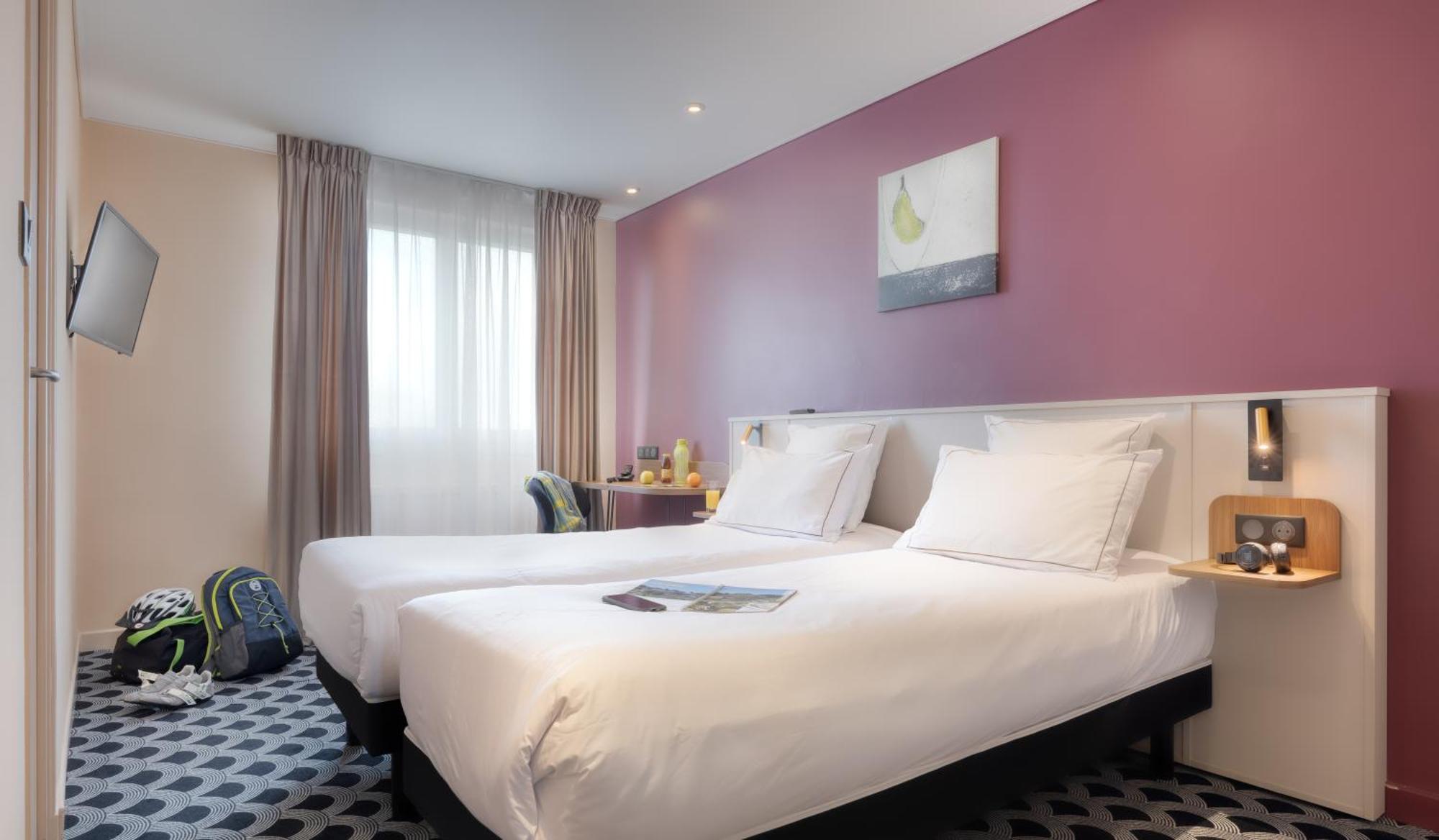 Brit Hotel Les Voyageurs ลูดิแอค ภายนอก รูปภาพ